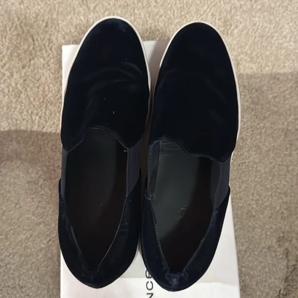 Dark Velvet Vince double sole slip on sneakers in great condition size 8. - Picture 3 of 5